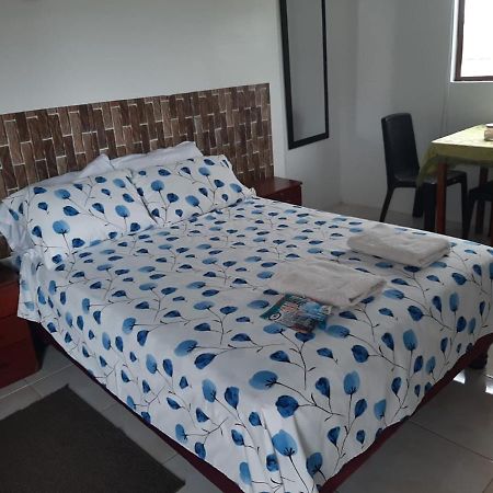 Flamingos House Puerto Villamil Εξωτερικό φωτογραφία